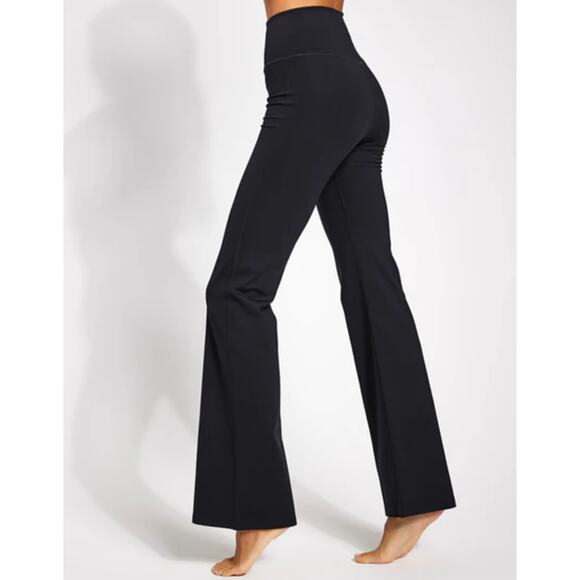 NWT Girlfriend Collective Compressive High Rise Flare Leggings Black Medium NEW - Picture 3 of 9